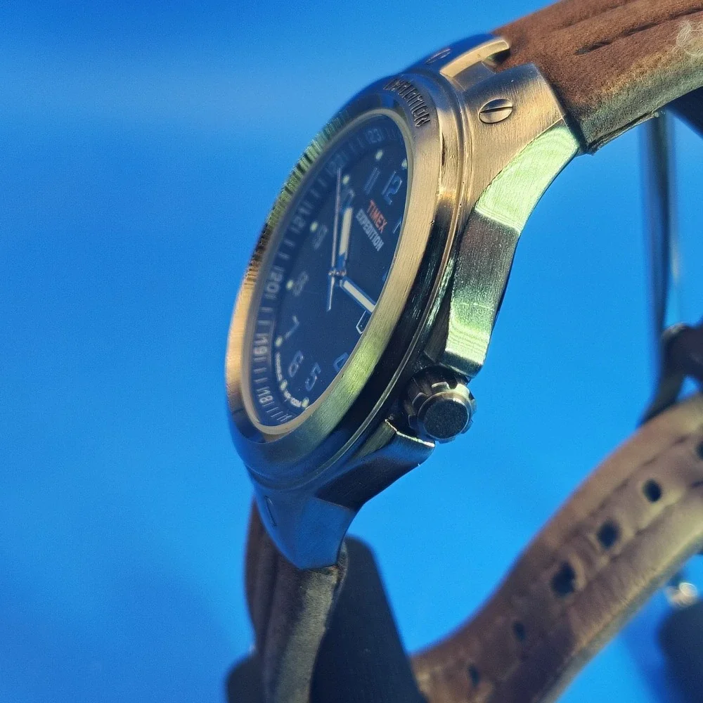Vintage 2009 Timex Expedition Indiglo Date 49mm Mens Quartz Watch Leather 5-7.75